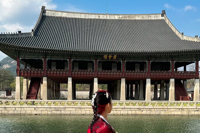 Myeongdong Seoul Private Minivan Shopping Tour - Discovering Seoul with Ease: The Itinerary Breakdown