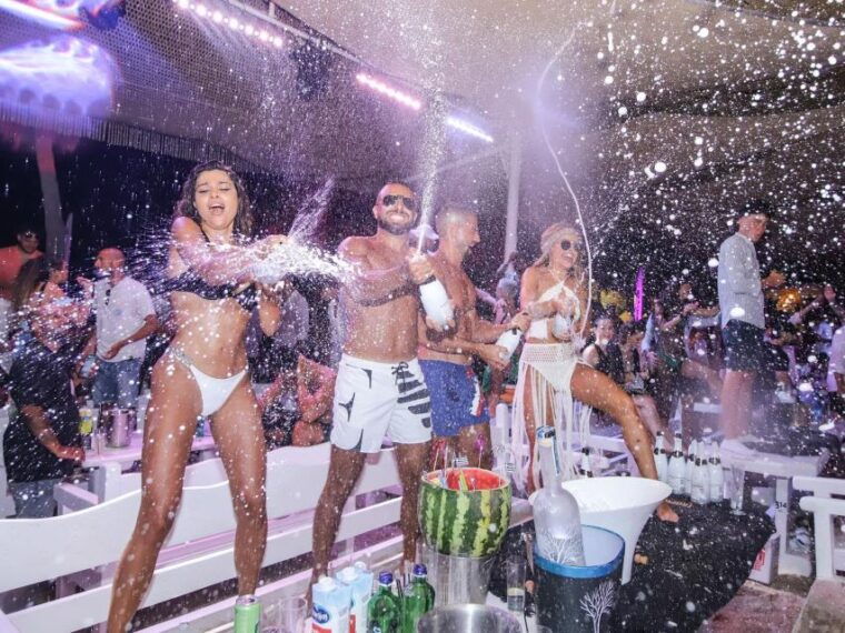 mykonos-best-beach-clubs-crawl-day-party