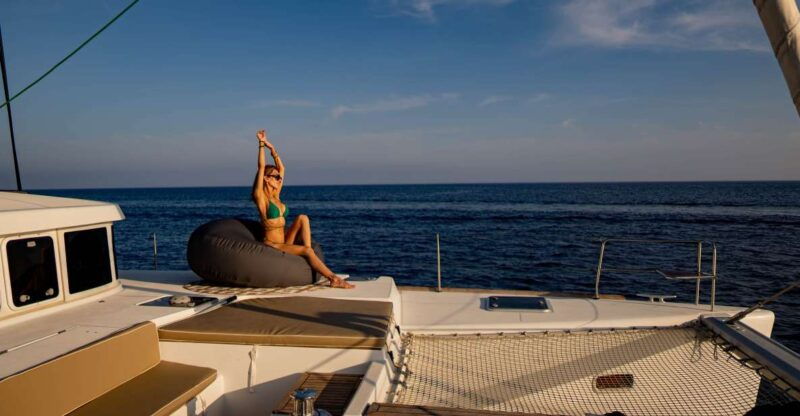 mykonos-boho-experience-catamaran-cruise