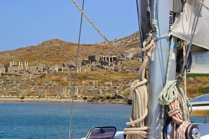 mykonos-catamaran-private-sunset-cruise-full-meal-open-bar