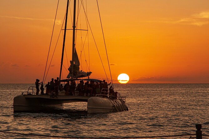 mykonos-private-catamaran-cruise-with-bbq-pickup