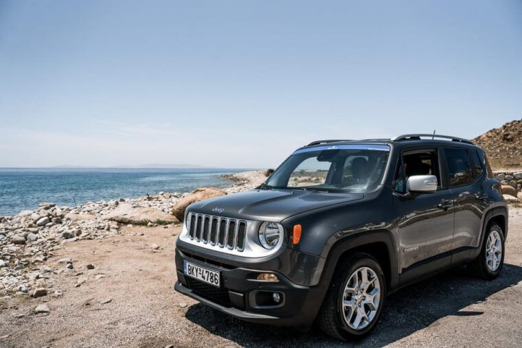 mykonos-private-island-tour-with-local-guide-jeep-renegade