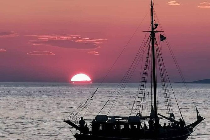 mykonos-sunset-boat-party-little-venice