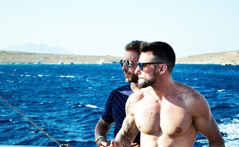 mykonos-sunset-boat-party-with-open-bar-live-dj