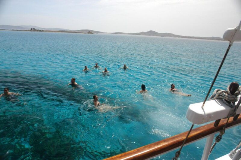 mykonos-sunset-party-boat-cruise-with-1-drink