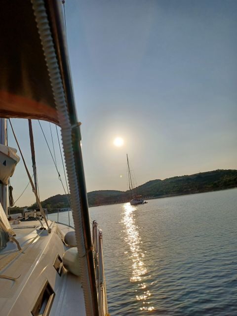 Mykonos to Athens Island Hopping 7 Days - The Onboard Experience: Comfort and Customization