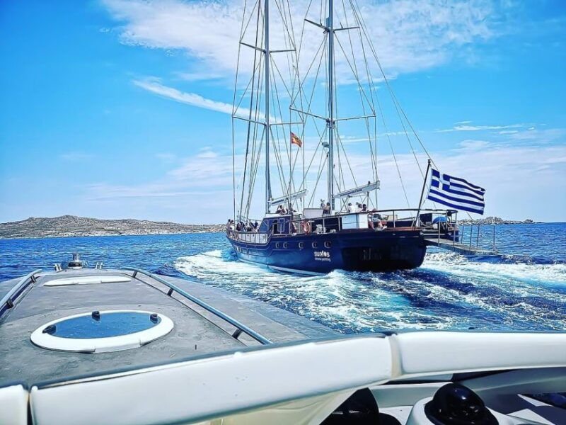 mykonos-yacht-cruise-to-rhenia-and-guided-tour-of-delos