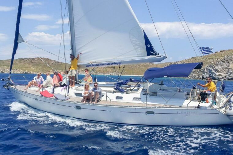 mykonos-yacht-cruise-to-rhenia-and-guided-tour-of-delos