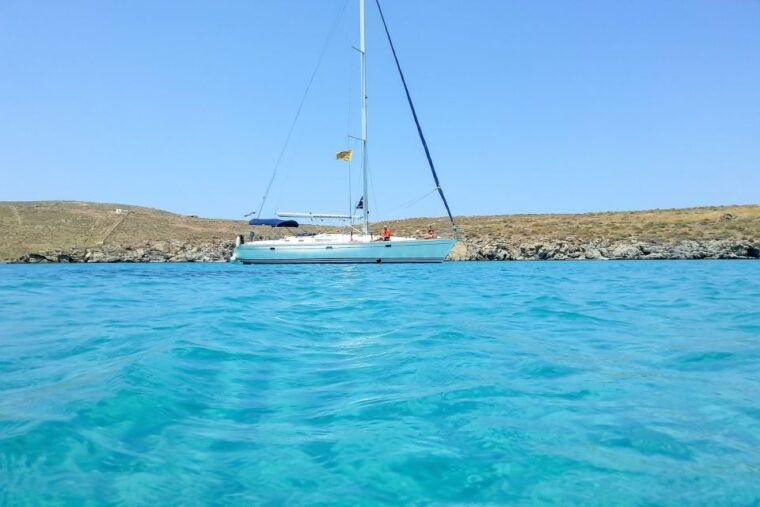 mykonos-yacht-cruise-to-rhenia-and-guided-tour-of-delos
