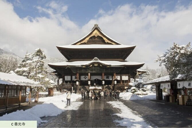 Myoko and Madarao Day Tour Snow Monkeys, Zenkoji and Sake - FAQs