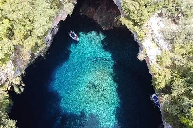 myrtos-swim-cave-melissani-lake-boat-tour-private-tour-2