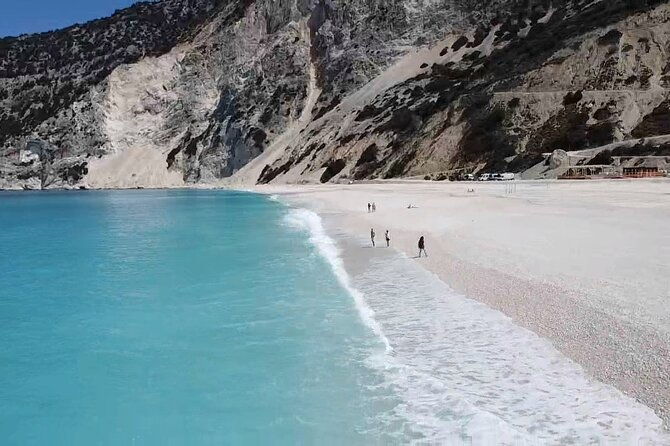 myrtos-swim-cave-melissani-lake-boat-tour-private-tour-2