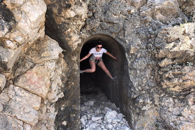 mysterious-island-historical-gastro-tour-off-the-beaten-path