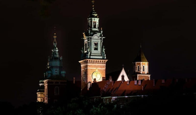 Mysterious Wawel Cathedral and Wawel Courtyard Guided Tour - The Itinerary Breakdown