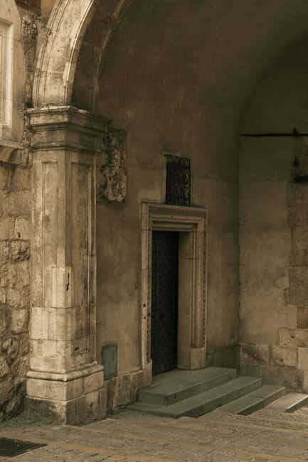 Mysterious Wawel Cathedral and Wawel Courtyard Guided Tour - FAQ