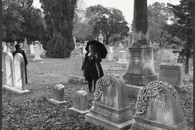 mystic-moonlit-graveyard-ghost-tour
