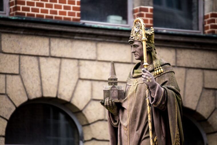 mystical-hamburg-walking-tour-in-german