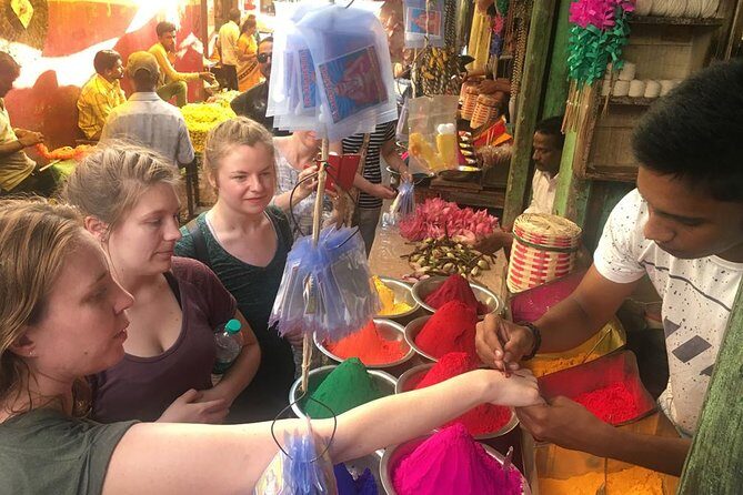 Mysuru Through its Markets - An In-Depth Look at the Mysuru Market Tour