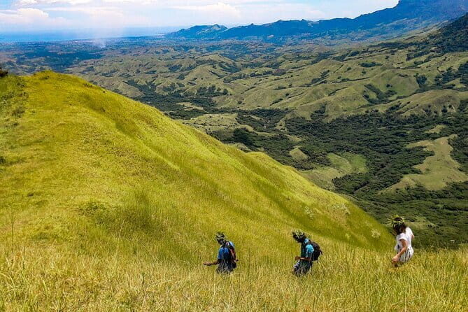Nadi Sightseeing Including Viseisei Lookout, Village Tour, Garden & Temple Tour - The Sum Up