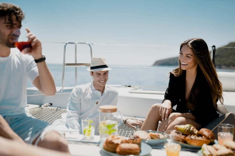Nafplio: Catamaran Cruise with Meal and Drinks - The Experience and Atmosphere