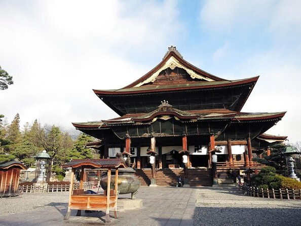 nagano-sake-tasting-walking-tour-2