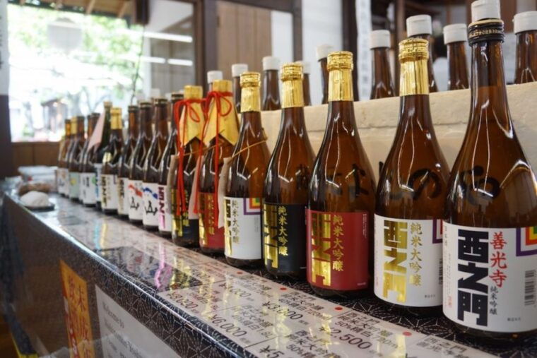 nagano-snow-monkeys-zenkoji-temple-sake-day-trip