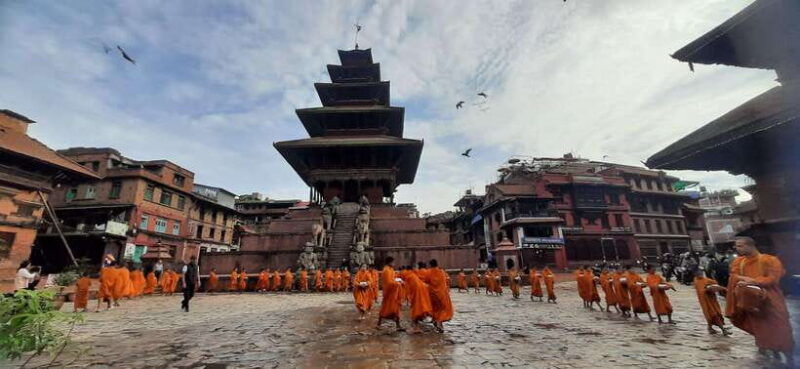 nagarkot-sunrise-bhaktapur-durbar-unesco-tour-in-kathmandu