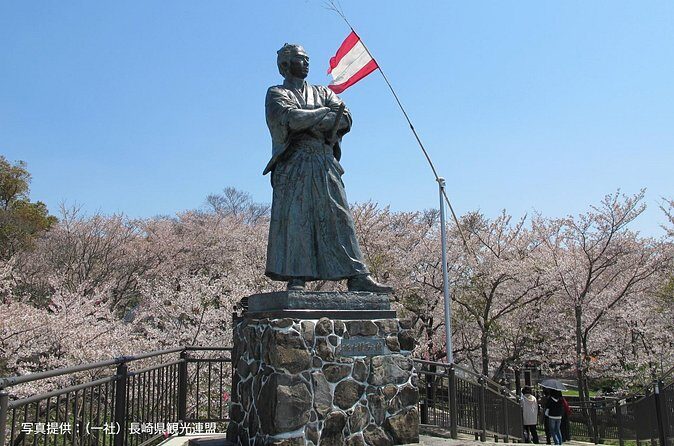 Nagasaki Cherry Blossom Hanami Tradition Experience - Who Is This Tour Best For?