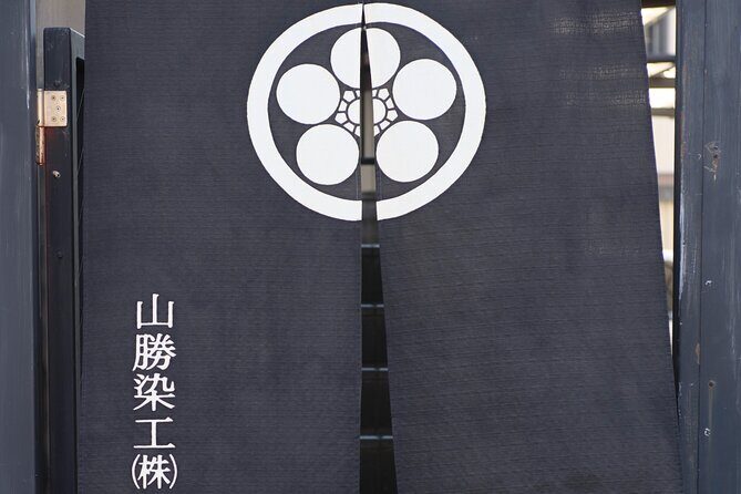 Nagoya Black Montsuki Dyeing: Family Crest Silk Printing - Additional Tips and Considerations