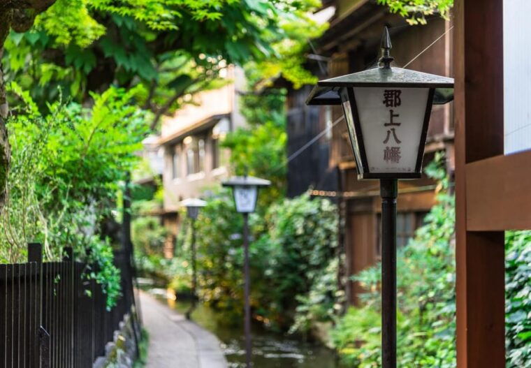 nagoya-shirakawa-go-gujo-hida-takayama-historic-day-tour