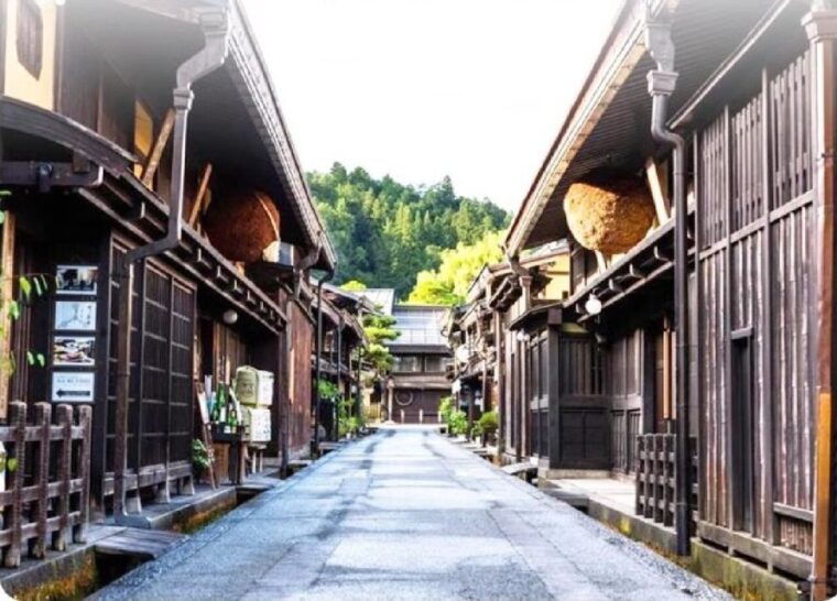 nagoya-shirakawa-go-village-and-takayama-unesco-1-day-trip