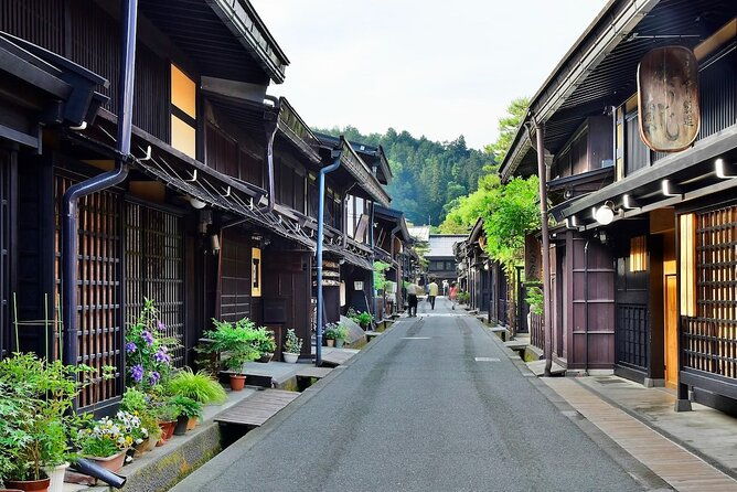 nagoya-to-hida-takayama-shirakawago-world-heritage-day-tour