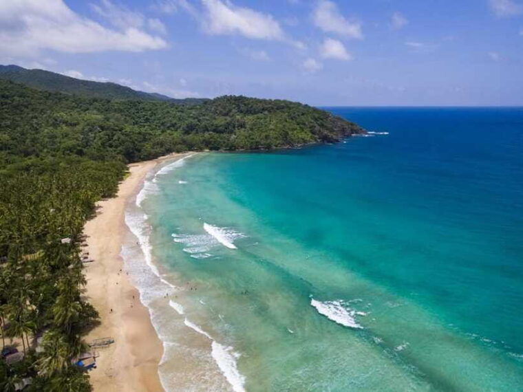 nagtabon-beach-with-lunch