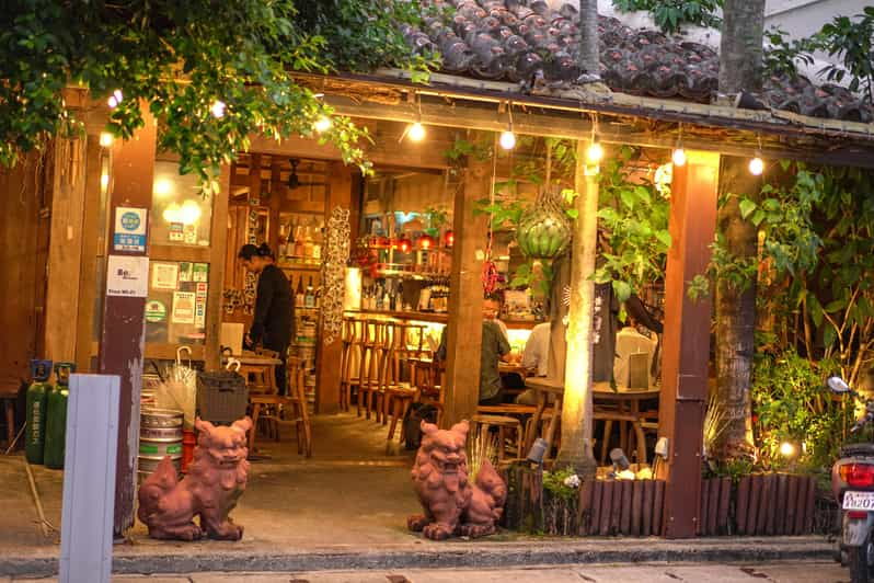 naha-bar-hopping-tour-in-okinawa-2
