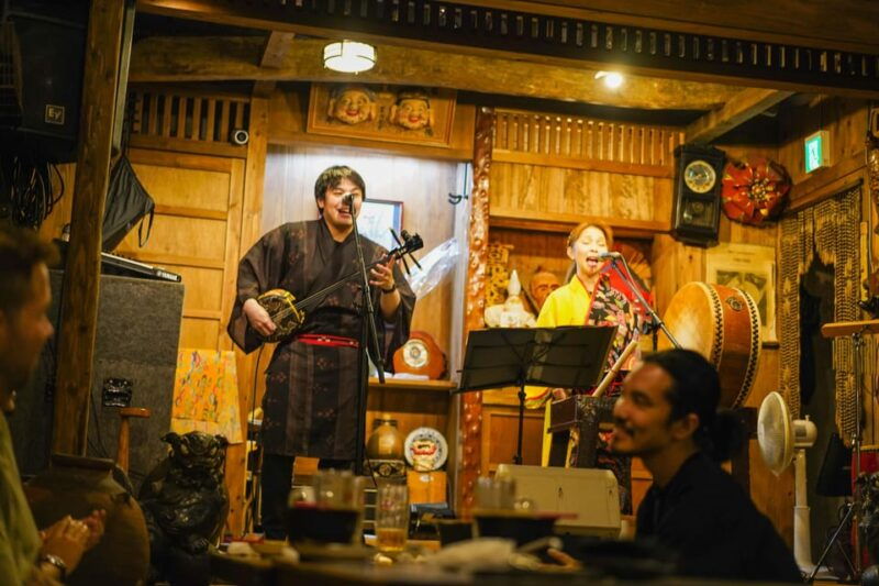 naha-bar-hopping-tour-in-okinawa-2