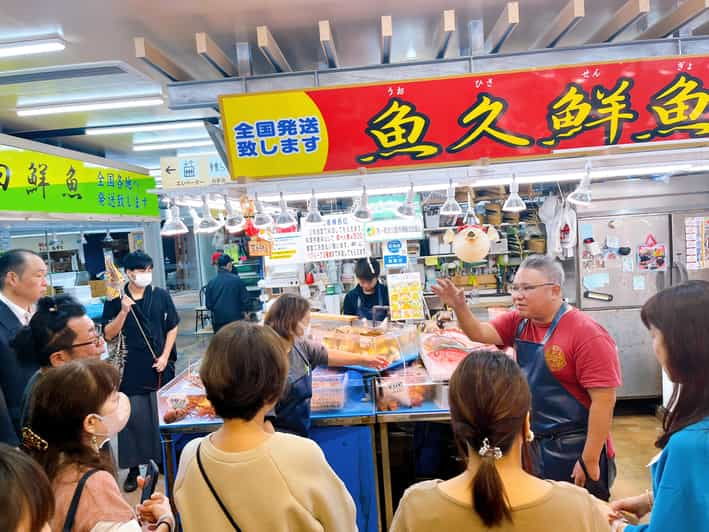 naha-makishi-public-market-sushi-making-experience