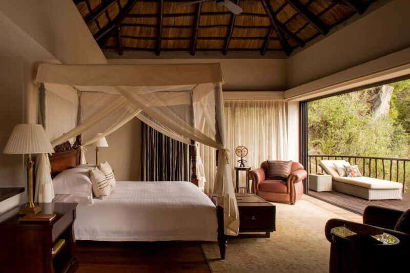 Nairobi: 9-Day Safari and Beach Holiday with Accommodation - Key Points