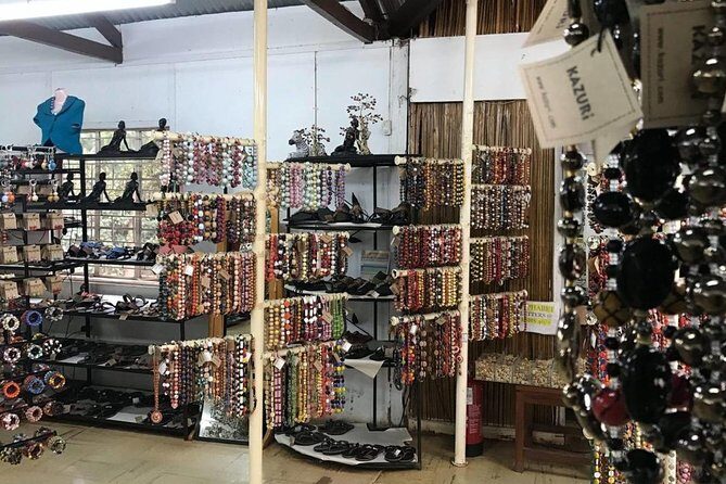 Nairobi Highlights: Karen Blixen, Beads Factory & Giraffe Center Day Tour - FAQs