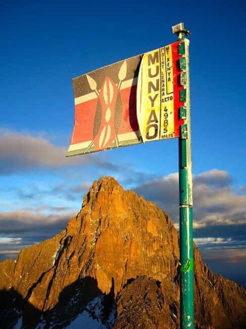 Nairobi: Mount Kenya 4-Day Trekking via Sirimon - Key Points