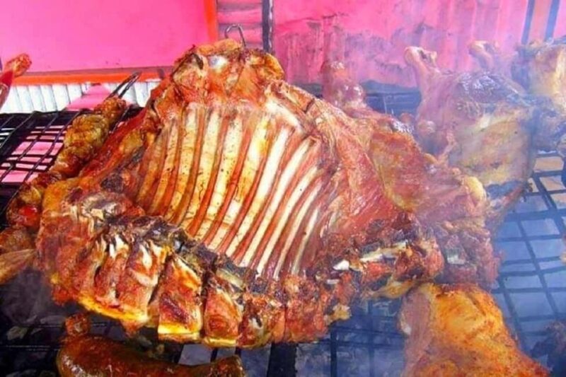 Nairobi: Nairobi nightlife and Safari Park Hotel dinner - Key Points