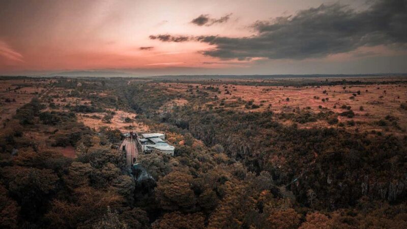 Nairobi: Nani Wonderland and Kitengela Glass Tour - Key Points