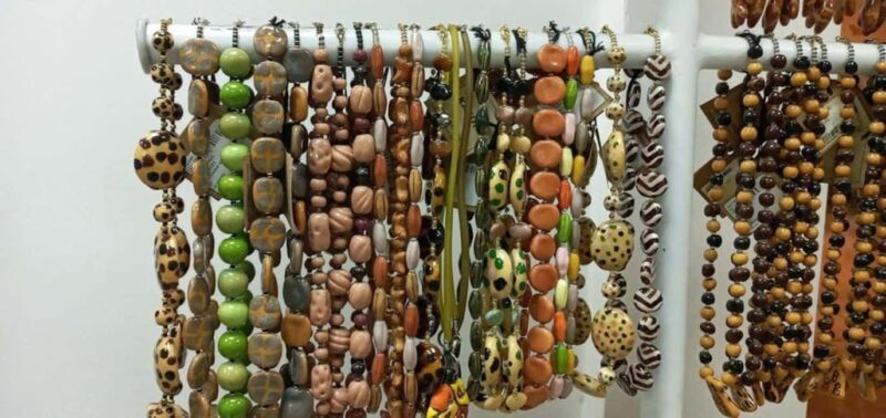 Nairobi National Park Half Day Tour &Kazuri Beads Factory - Key Points