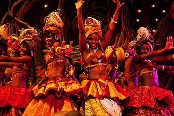 Nairobi Nightlife and Safari Park Hotel Dinner Experience - Key Points