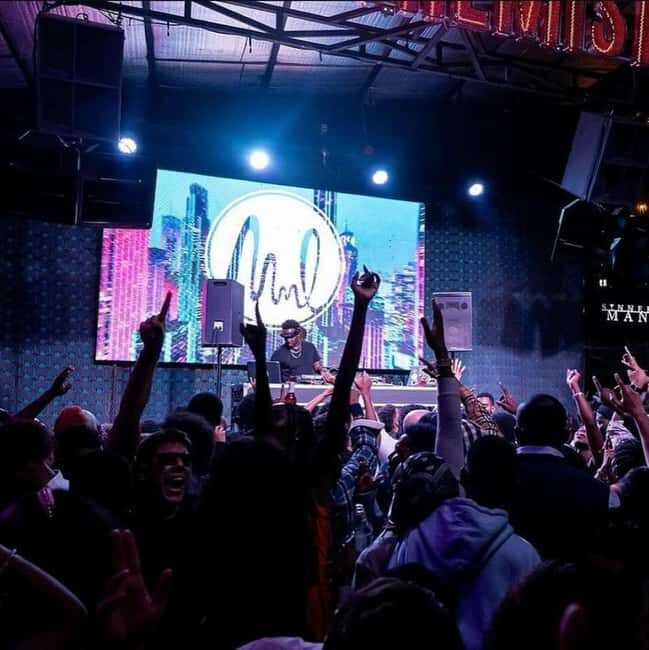 Nairobi: Nightlife Tour with Dinner, Drinks, and Club Entry - Key Points