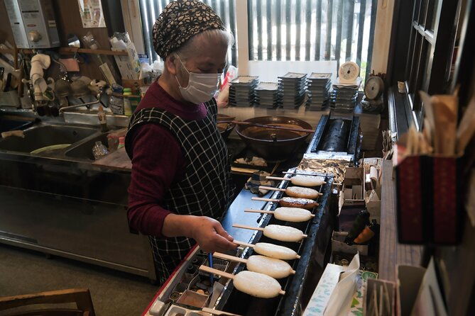 nakasendo-post-town-trekking-and-izakaya-hopping-tour