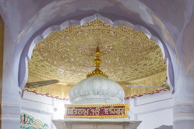 Nankana Sahib Gurdwara One Day Guided Tour - Key Points