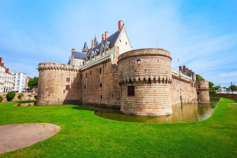 nantes-express-walk-with-a-local-in-60-minutes