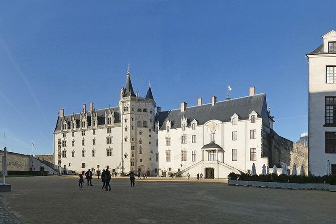 nantes-private-walking-tour-with-a-professional-guide