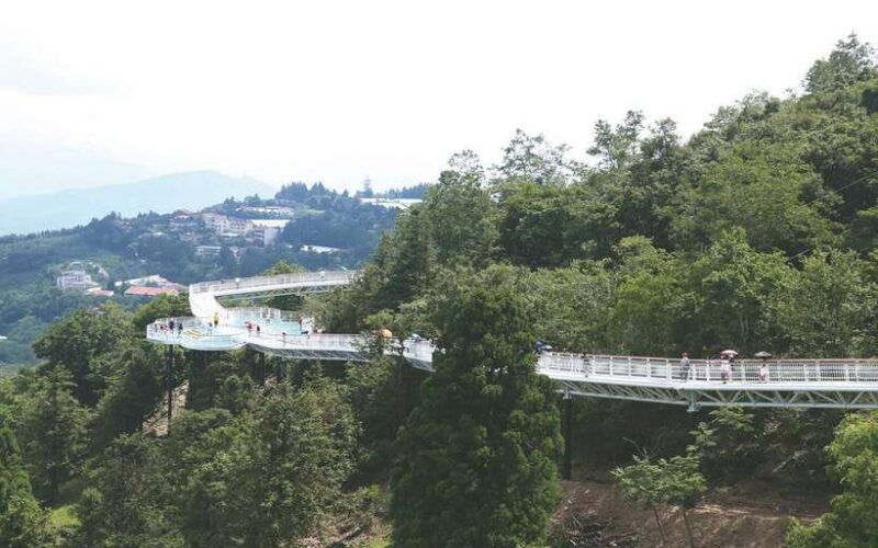 nantou-qingjing-farm-green-green-grassland-ticket-combos