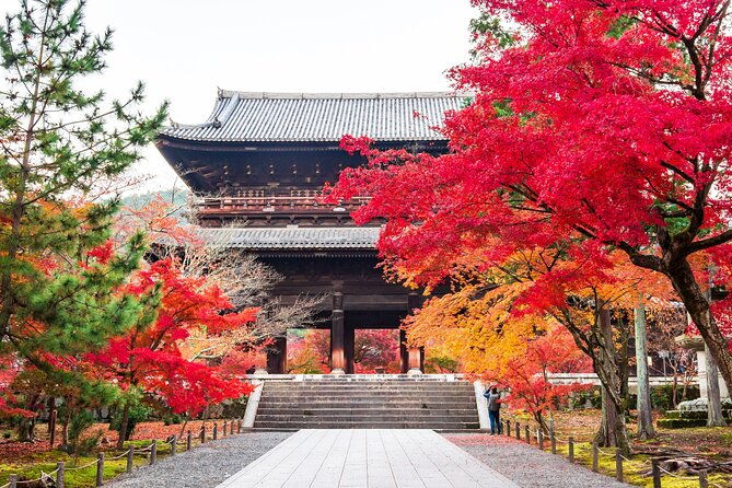 nanzenji-eikando-and-ginkakuji-autumn-private-tour-in-kyoto